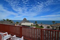 Giant Beach House - Image 2