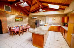 Giant Beach House - Image 5