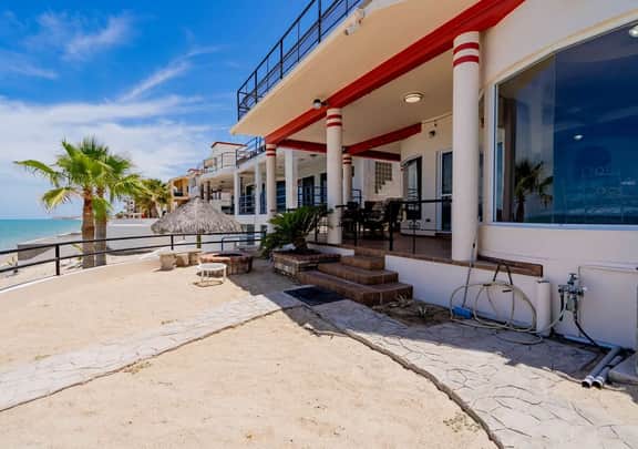 Beach house B. Downstairs - Image 2