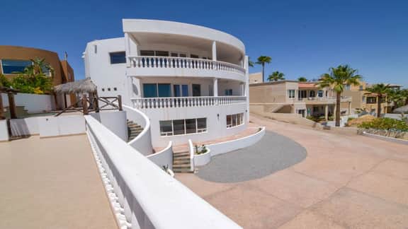 Casa Blanca - Image 2