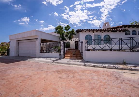 Rick`s POOL House - Image 3