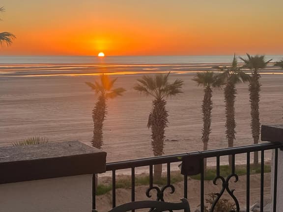 6BR Beach Rental - Image 1